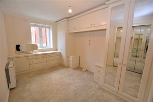 Bedroom- click for photo gallery